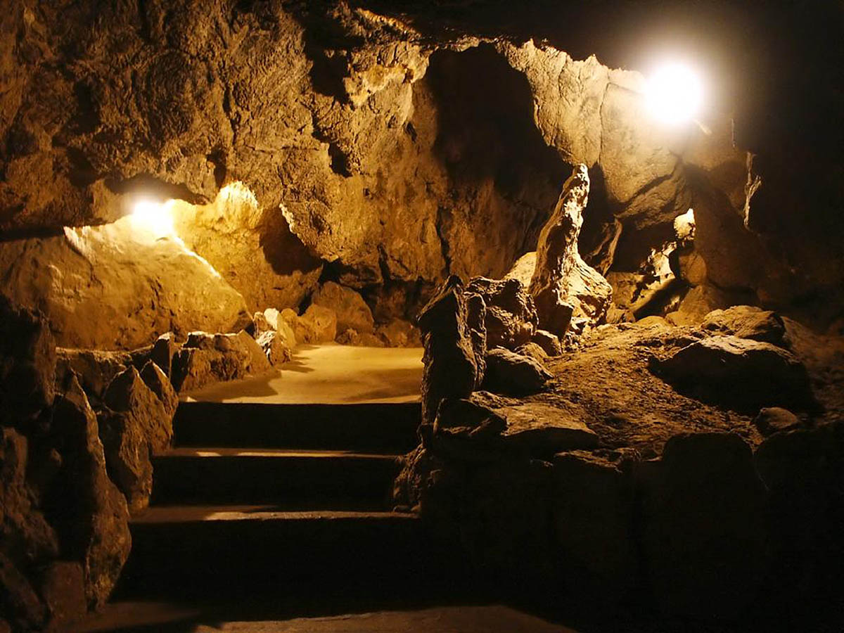 Знаменитая Воронцовская пещера