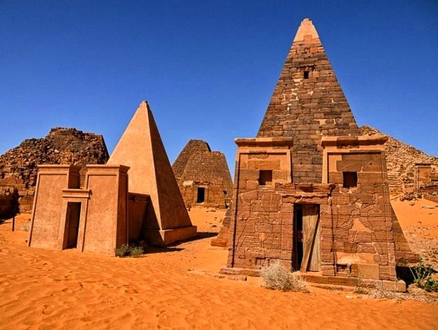 Пирамиды Мироэ в Судане. Источник: https://agentika.com/